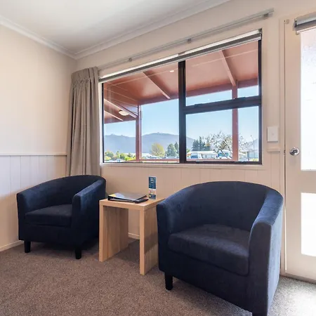 Te Anau Top 10 Holiday Park And Motels Exterior photo