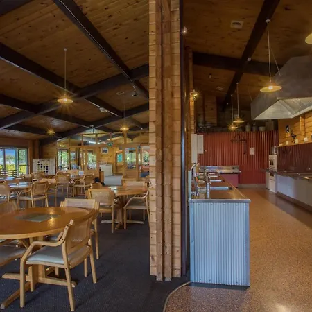 Te Anau Top 10 Holiday Park And Motels Exterior photo